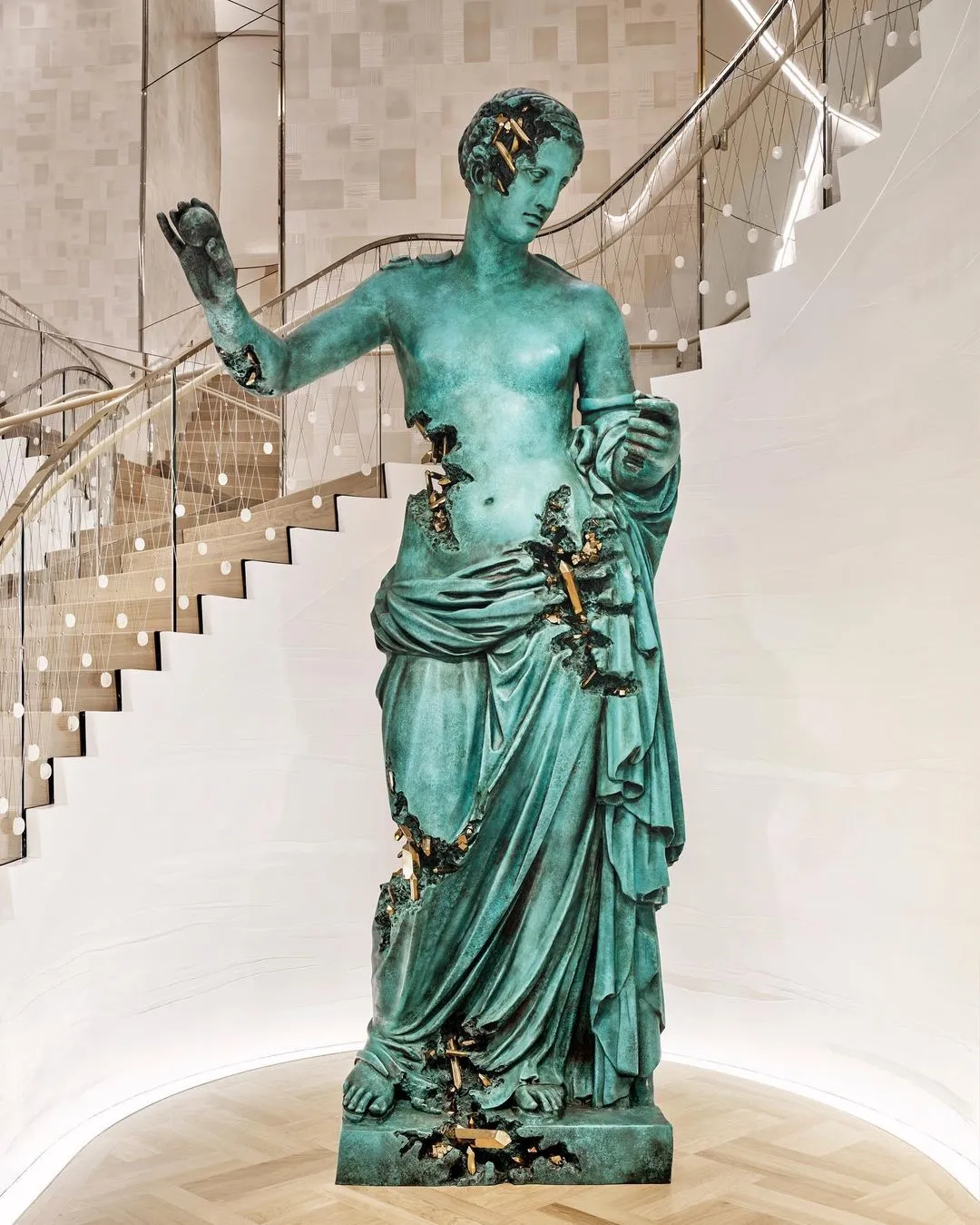 Eroded Venus por Daniel Arsham – Tiffany’s The LandMark Flagship Store